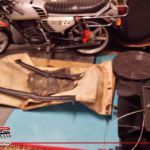 Teppich ausgebaut..AUDI 80 Typ B1 als GT/V mit 45er Weber DCOE 152 - stilechte: Eine Hercules UltraIII LC im Hintergrund.....mit K50 Ultra Auspuff